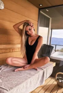 Elena Morali creator italiana su OnlyFans