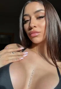 Nicolle Ferreira creator italiana su OnlyFans