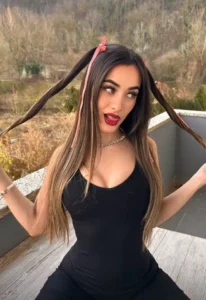 Noemijix modella OnlyFans italiana