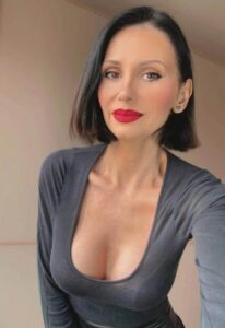 Contenuti esclusivi di Roxana Sole