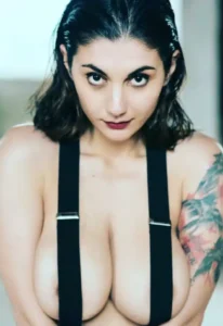 Sally Blu creator italiana su OnlyFans