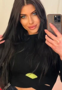 Contenuti esclusivi di Sara Montagna