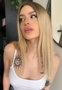Foto di Detremia (Chiara Finocchiaro) OnlyFans
