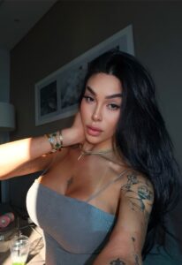 Sara Luna creator italiana su OnlyFans