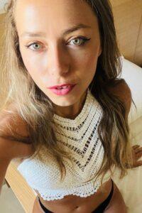 Hilary Angel OnlyFans link profilo